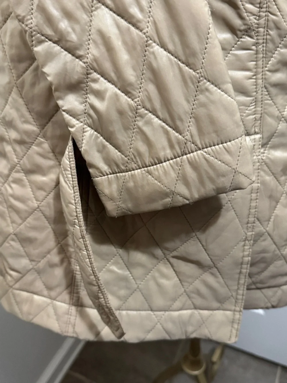 Burberry Quilted Double-Breasted Trench Coat in Beige - Picture 9 of 15